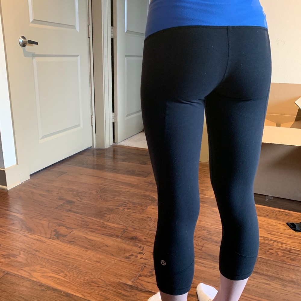 Lululemon crop leggings size 6